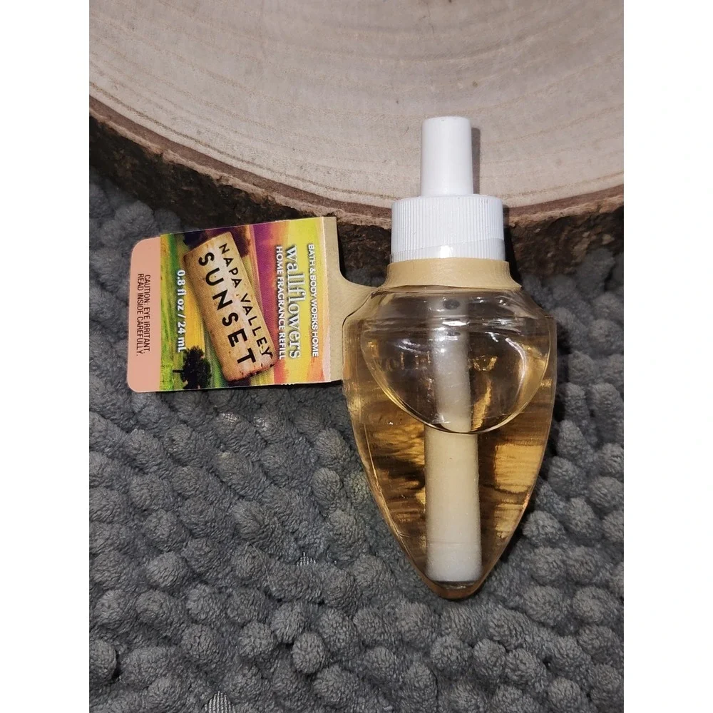Bath & Body Works NAPA VALLEY SUNSET Wallflower Bulb~SUPER RARE~DISCONTINUED - Picture 2 of 2